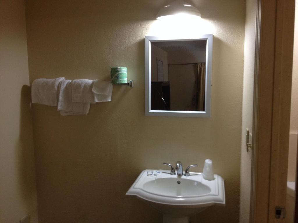Delta Inn Уэйко Номер фото